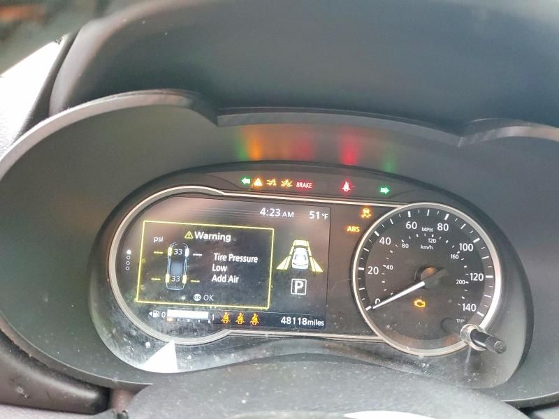 2022 Nissan Versa sr