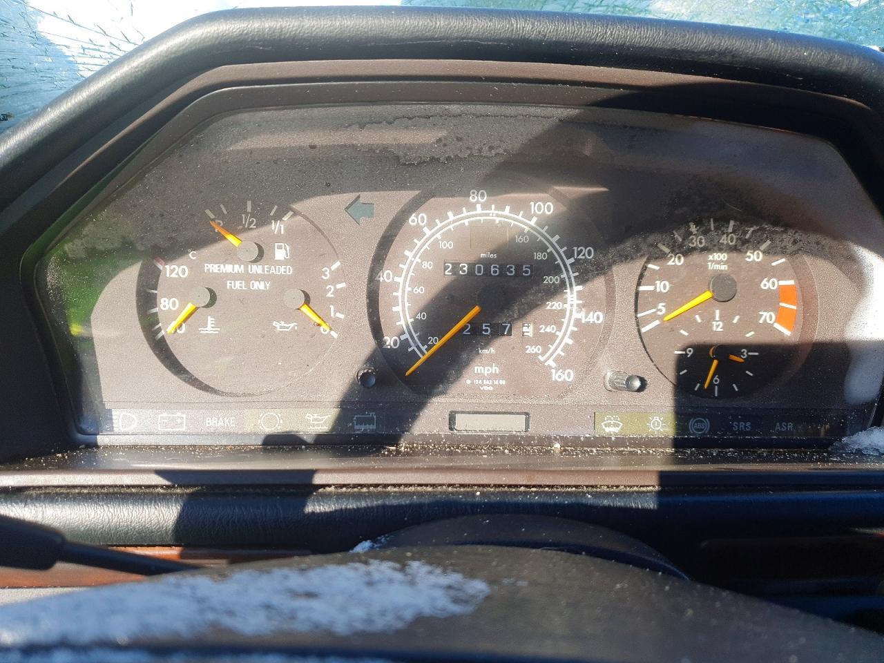 1992 Mercedes-Benz 400 e