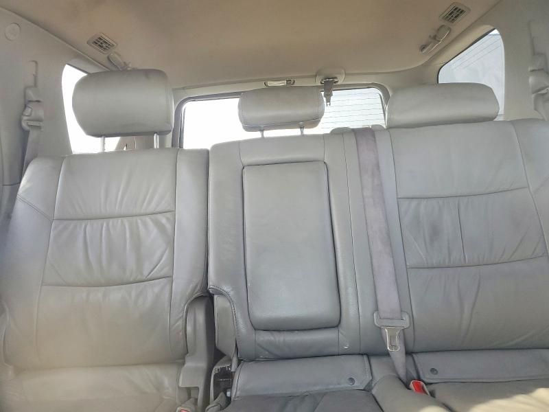 2005 Toyota Sequoia SR5