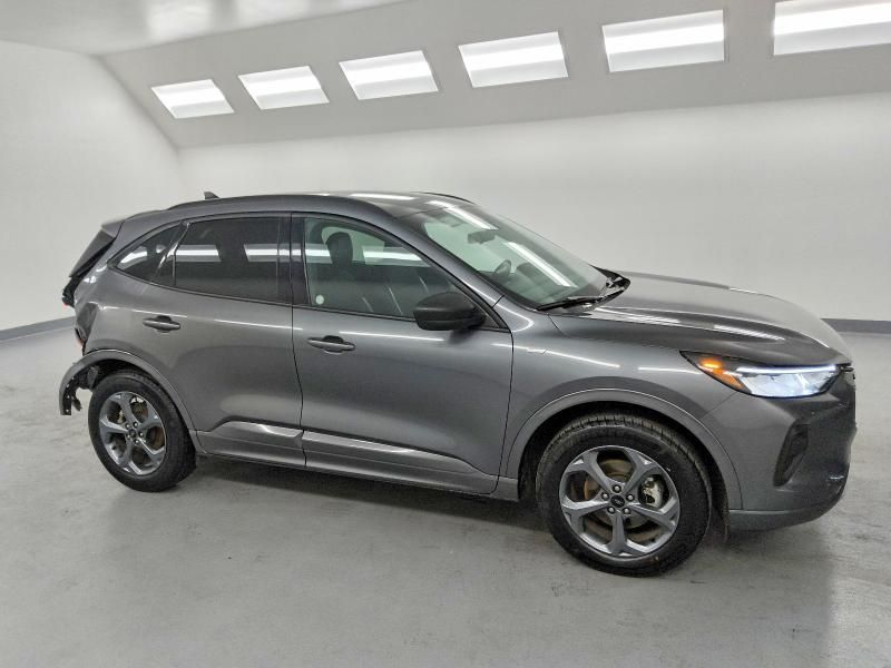 2024 Ford Escape st Line