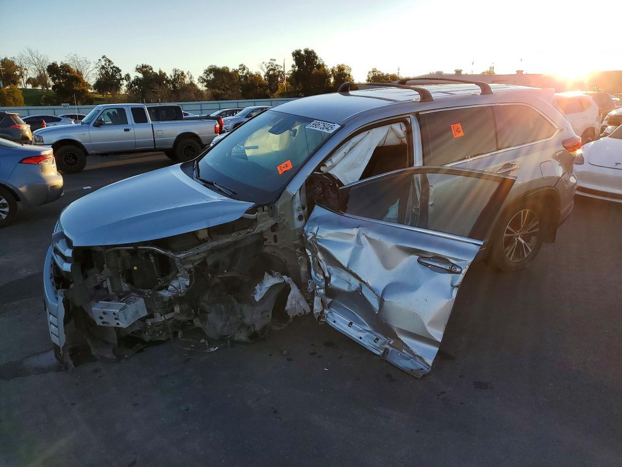 2018 Toyota Highlander le