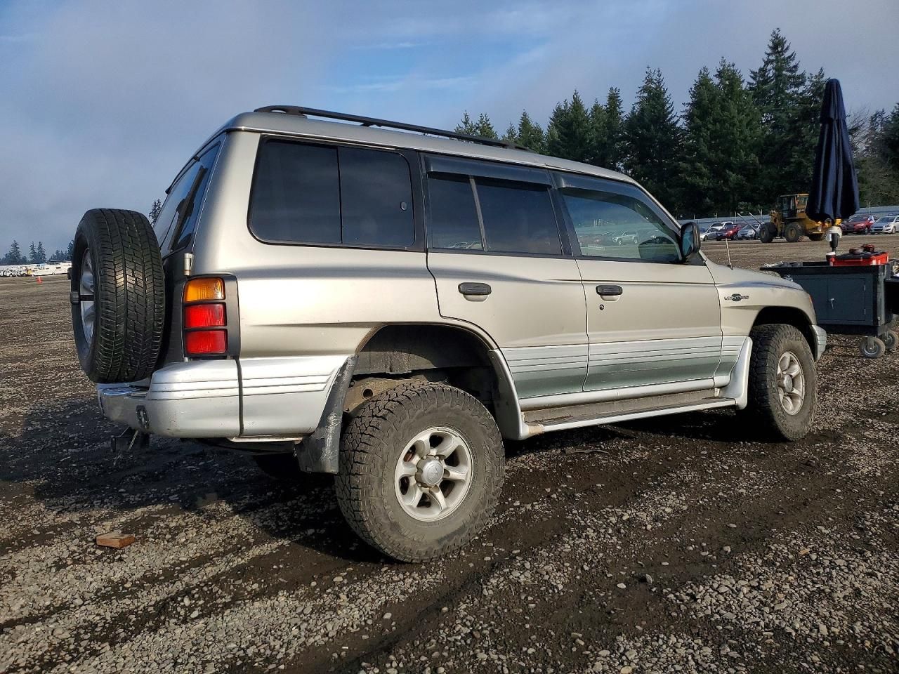 2000 Mitsubishi Montero