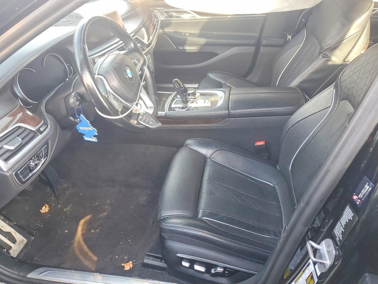 2017 BMW 750 xi