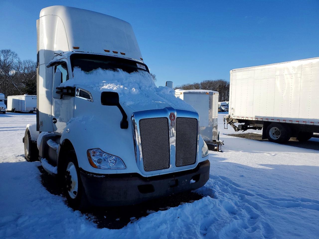 2016 Volvo VNL Semi Truck