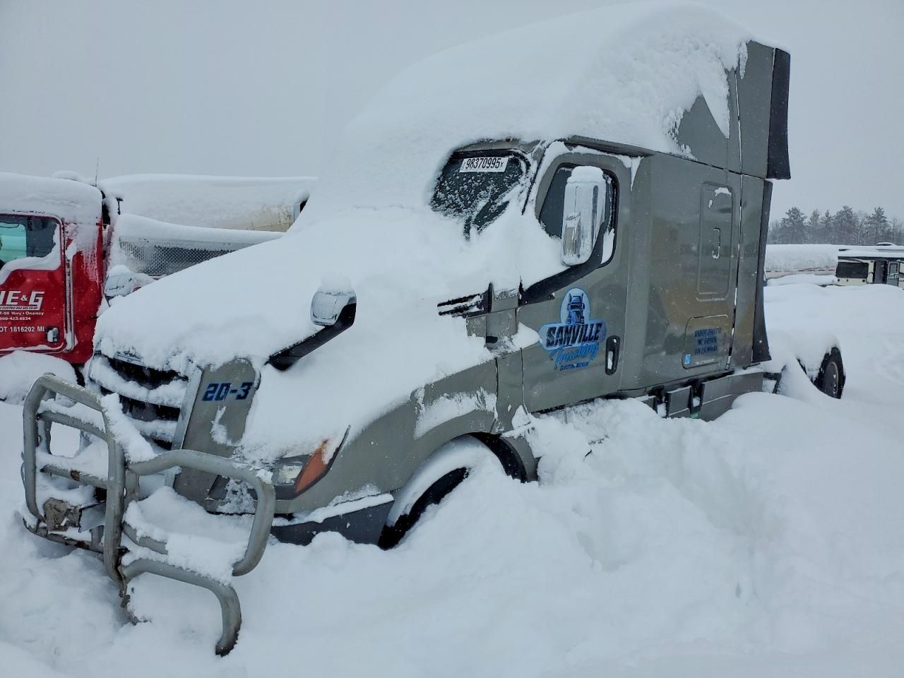 2020 Freightliner Cascadia 126 Semi Truck