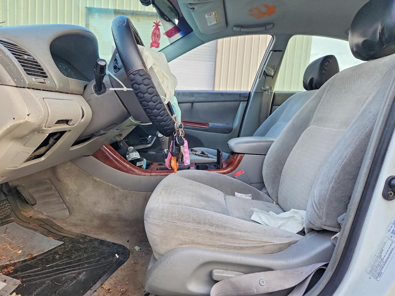 2003 Toyota Camry le