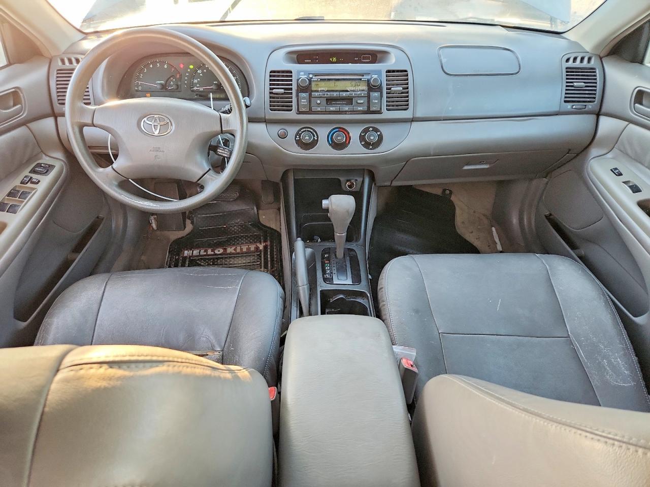 2004 Toyota Camry le