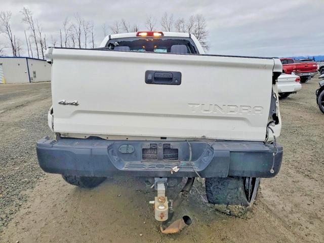 2016 Toyota Tundra Double cab sr