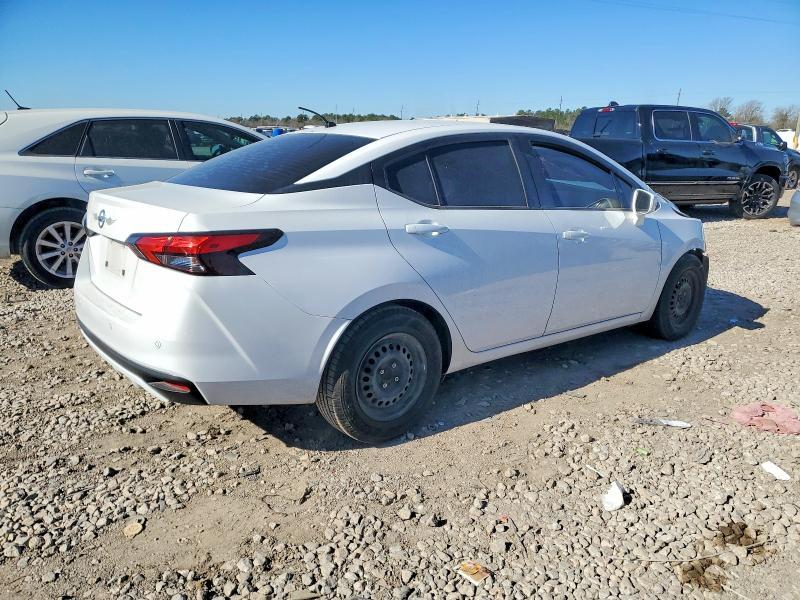 2020 Nissan Versa s