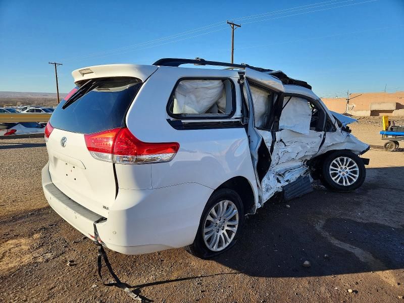 2014 Toyota Sienna xle