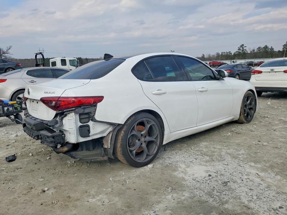 2018 Alfa Romeo Giulia ti