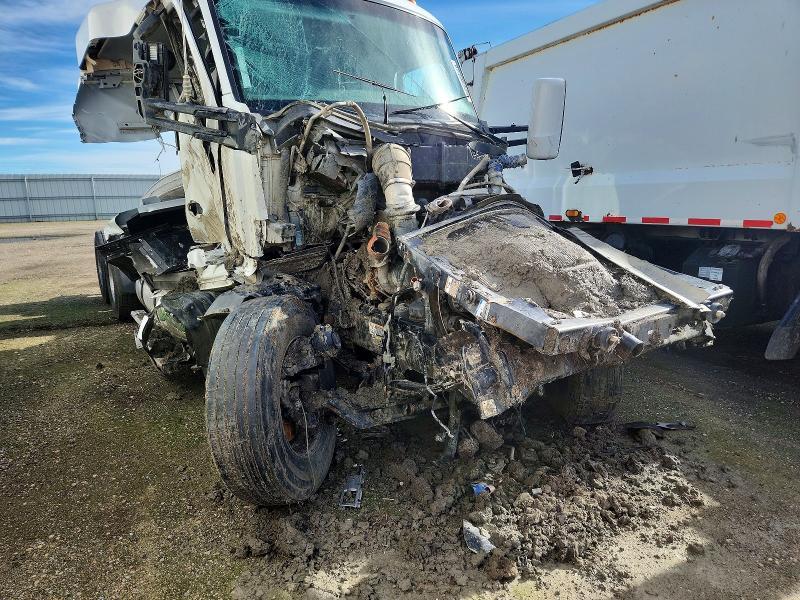 2019 Kenworth T680 Semi Truck