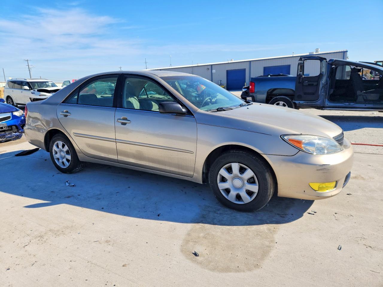 2004 Toyota Camry le