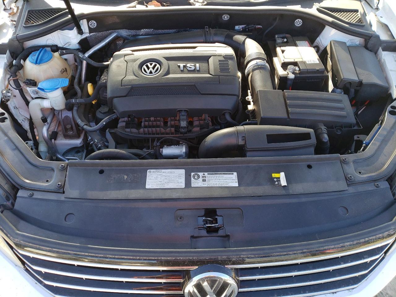 2016 Volkswagen Passat s