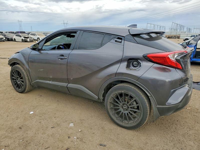 2020 Toyota C-hr xle
