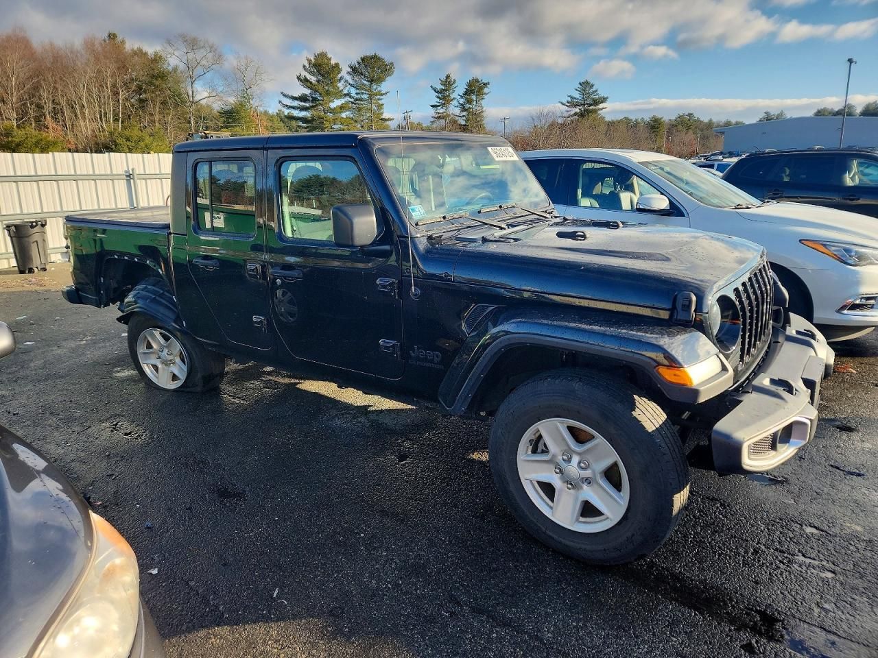 2022 Jeep Gladiator Sport