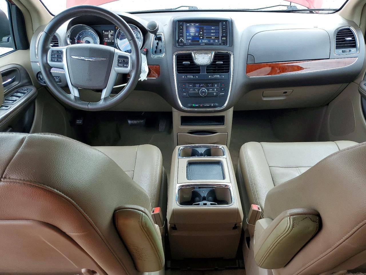 2014 Chrysler Town & Country Touring