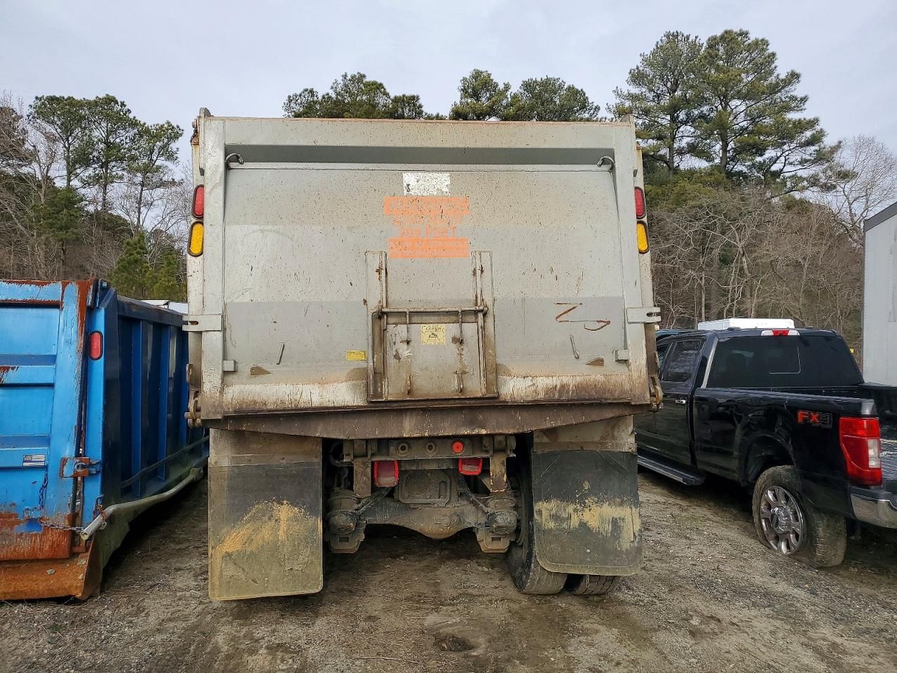 2016 Mack GU713 Dump Truck