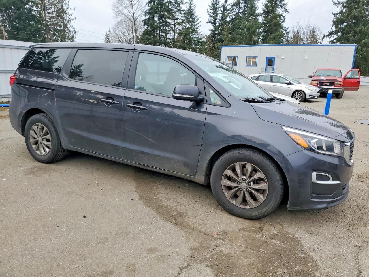 2020 KIA Sedona lx