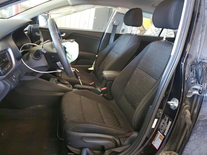 2022 KIA Rio s