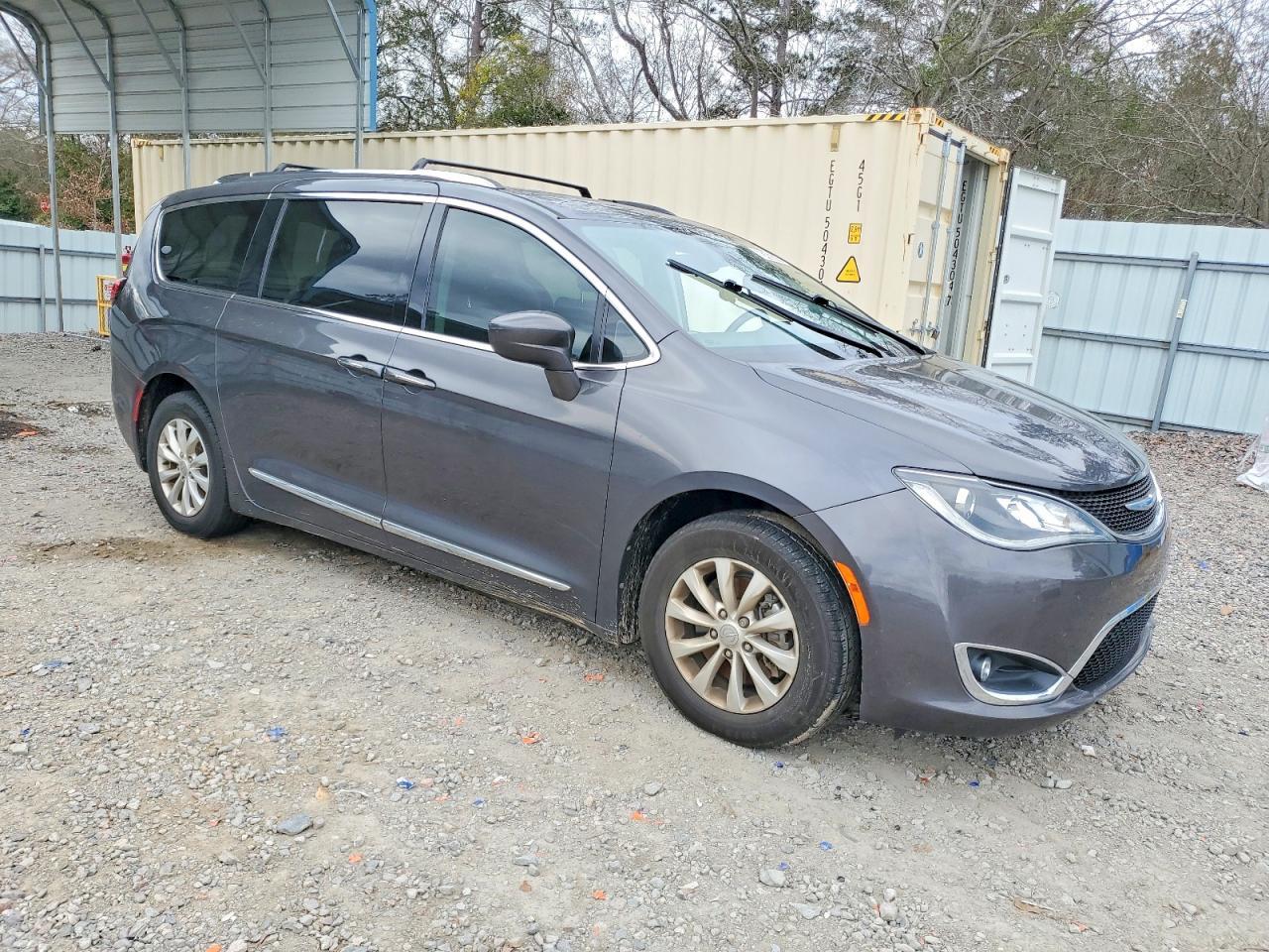 2018 Chrysler Pacifica Touring l
