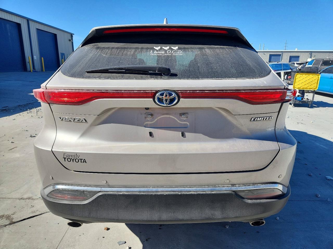 2024 Toyota Venza le