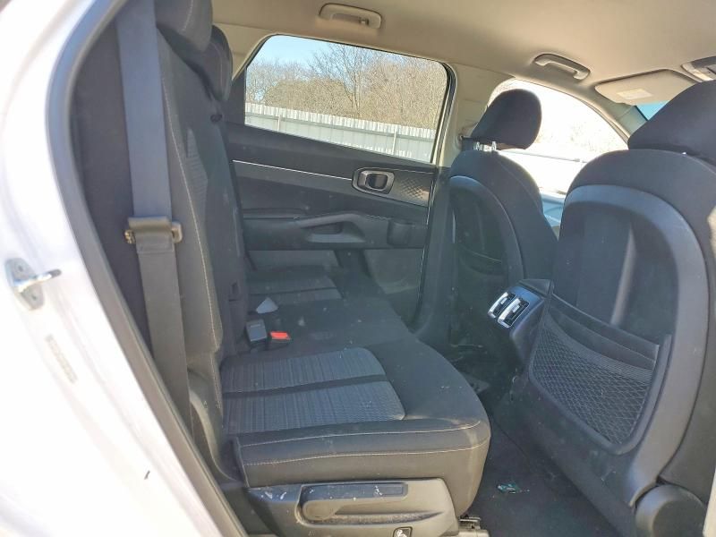 2023 KIA Sorento lx