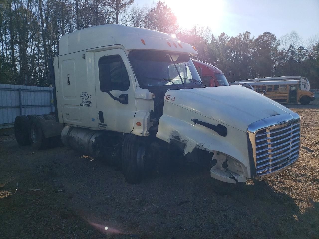 2012 Freightliner Cascadia 125 Semi Truck