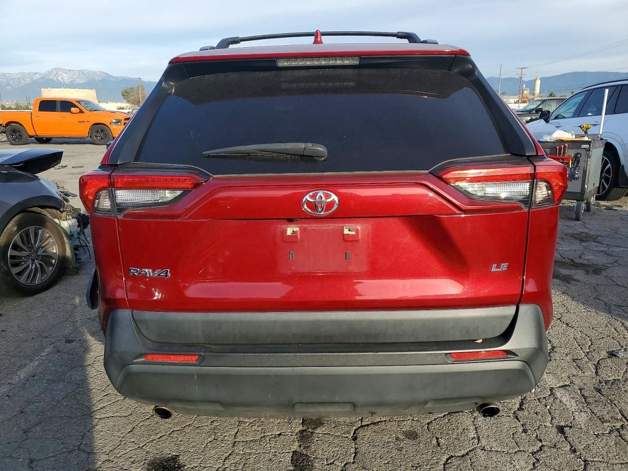 2020 Toyota Rav4 le