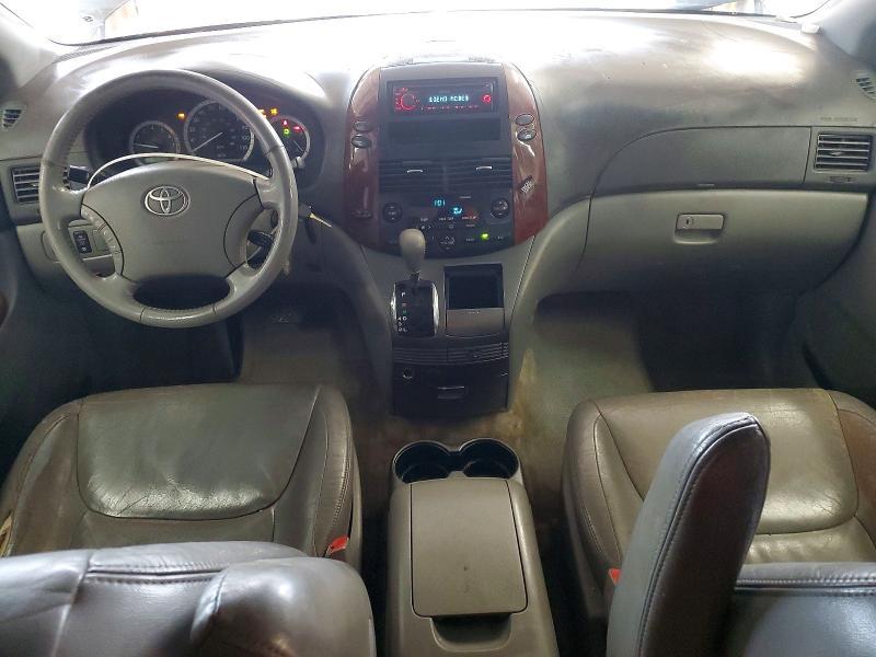 2005 Toyota Sienna xle