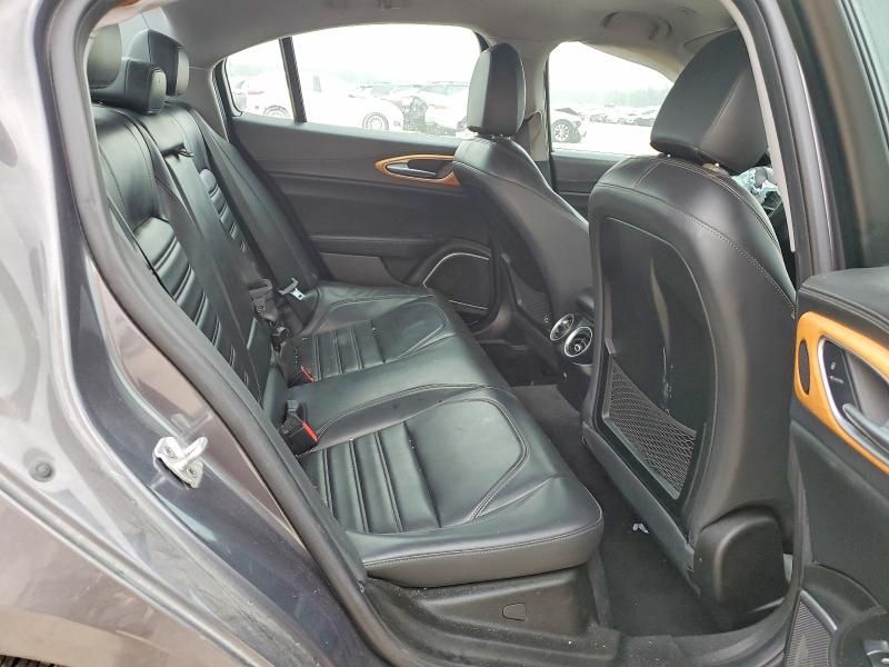 2017 Alfa Romeo Giulia ti