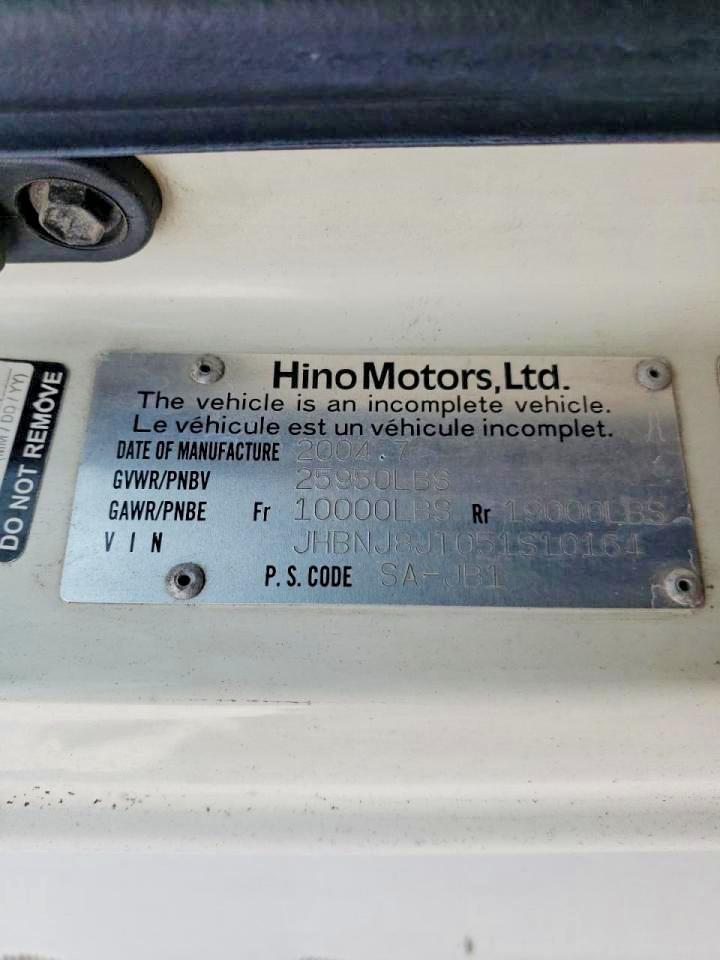 2005 Hino 268 BOX Truck