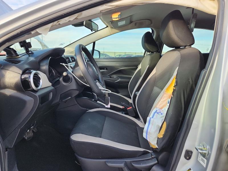 2020 Nissan Versa sv