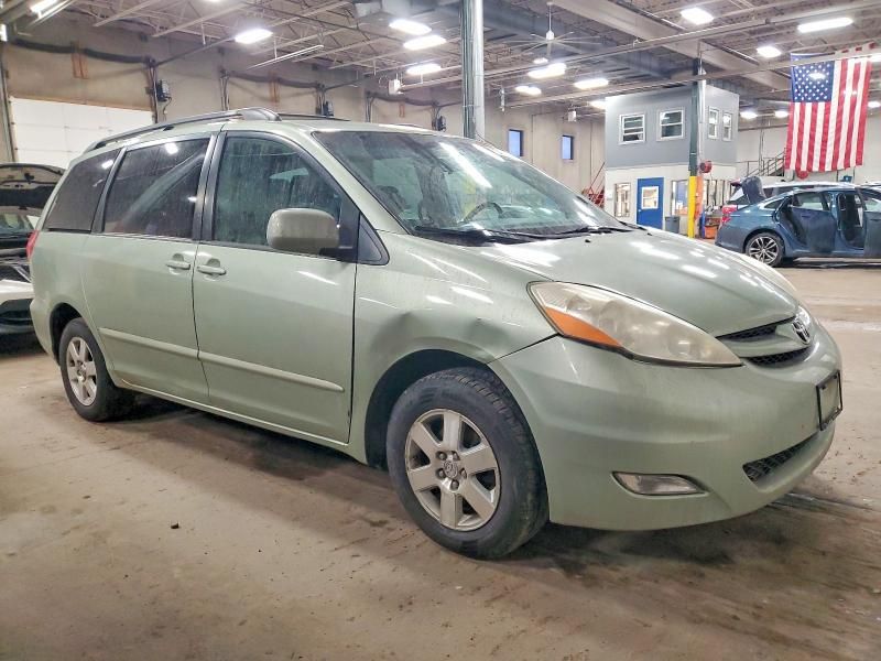 2006 Toyota Sienna xle