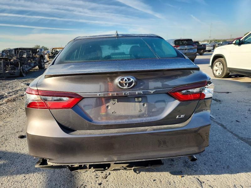 2021 Toyota Camry le