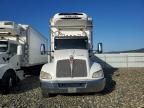 2011 Kenworth Constructi-BOX Truck