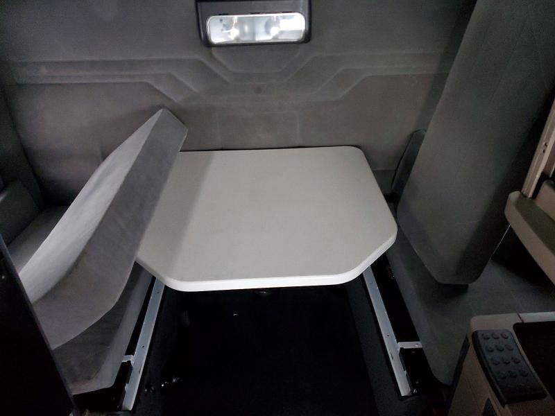 2019 Freightliner Cascadia box Truck