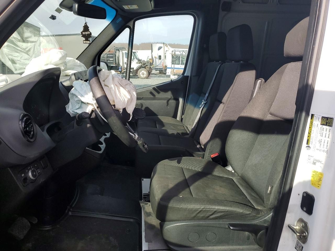 2020 Mercedes-Benz 2020 Mercedes Benz Sprinter 2500 Delivery Van