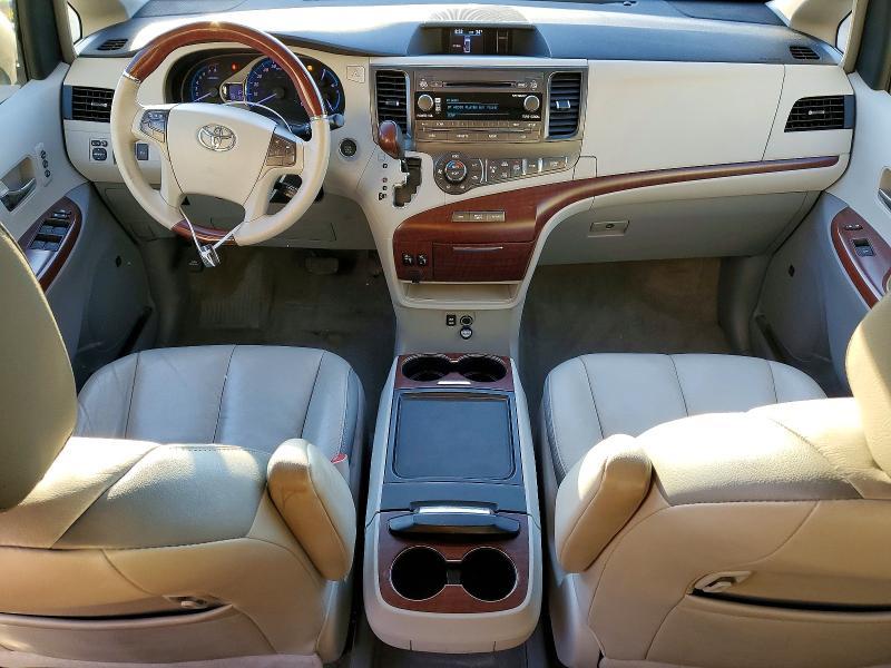 2012 Toyota Sienna xle