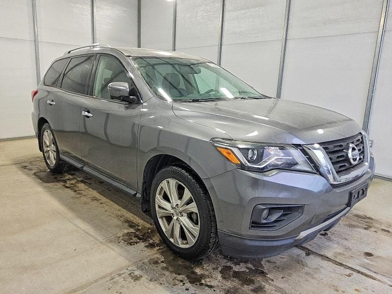 2018 Nissan Pathfinder s
