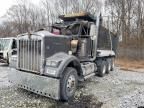 2016 Kenworth Construction W900