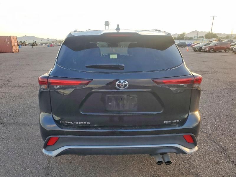 2025 Toyota Highlander le