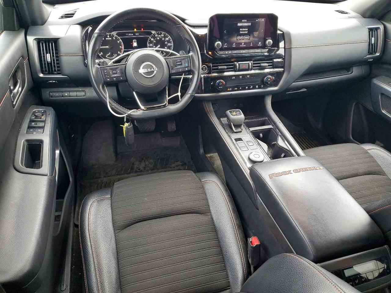 2023 Nissan Pathfinder sv