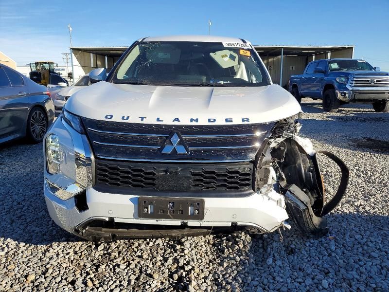 2025 Mitsubishi Outlander se