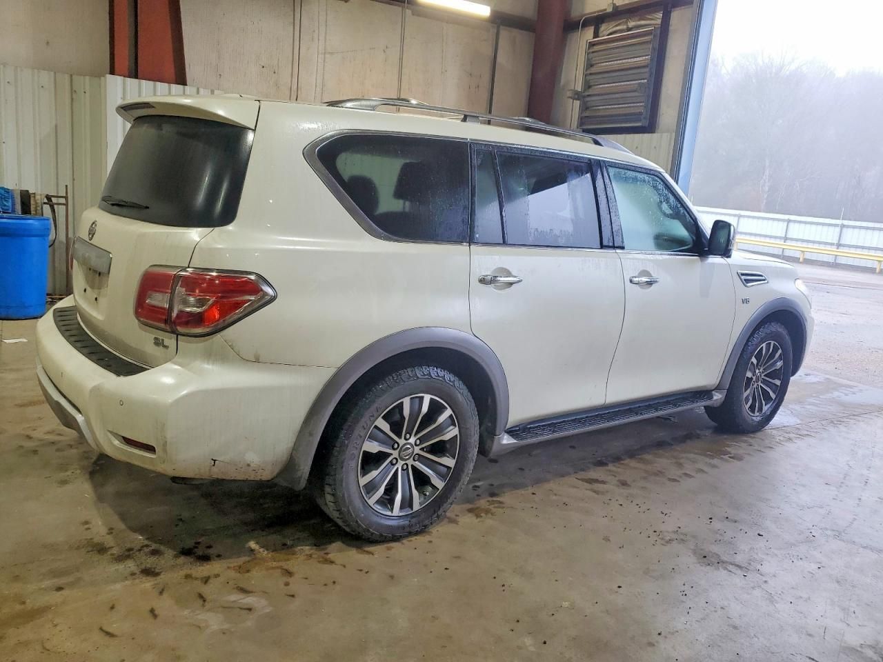 2017 Nissan Armada sv