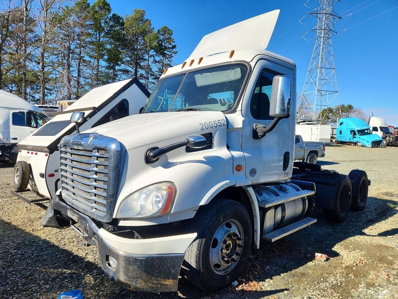 2016 Freightliner Cascadia 113 Semi Truck