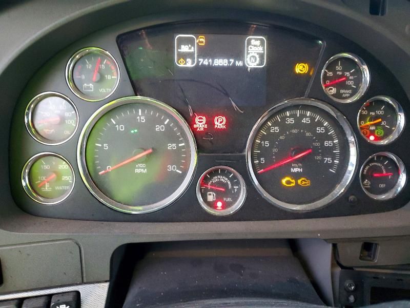 2017 Kenworth Construction T680