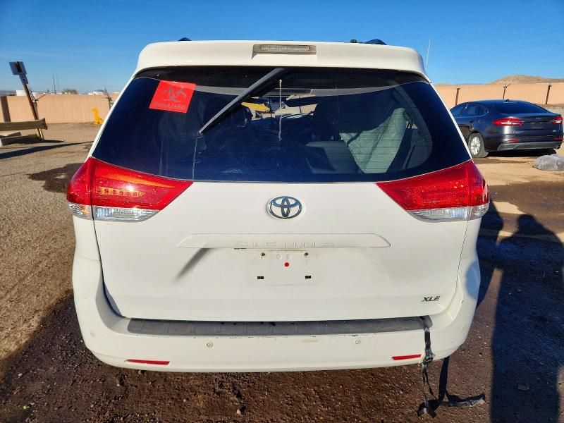 2014 Toyota Sienna xle