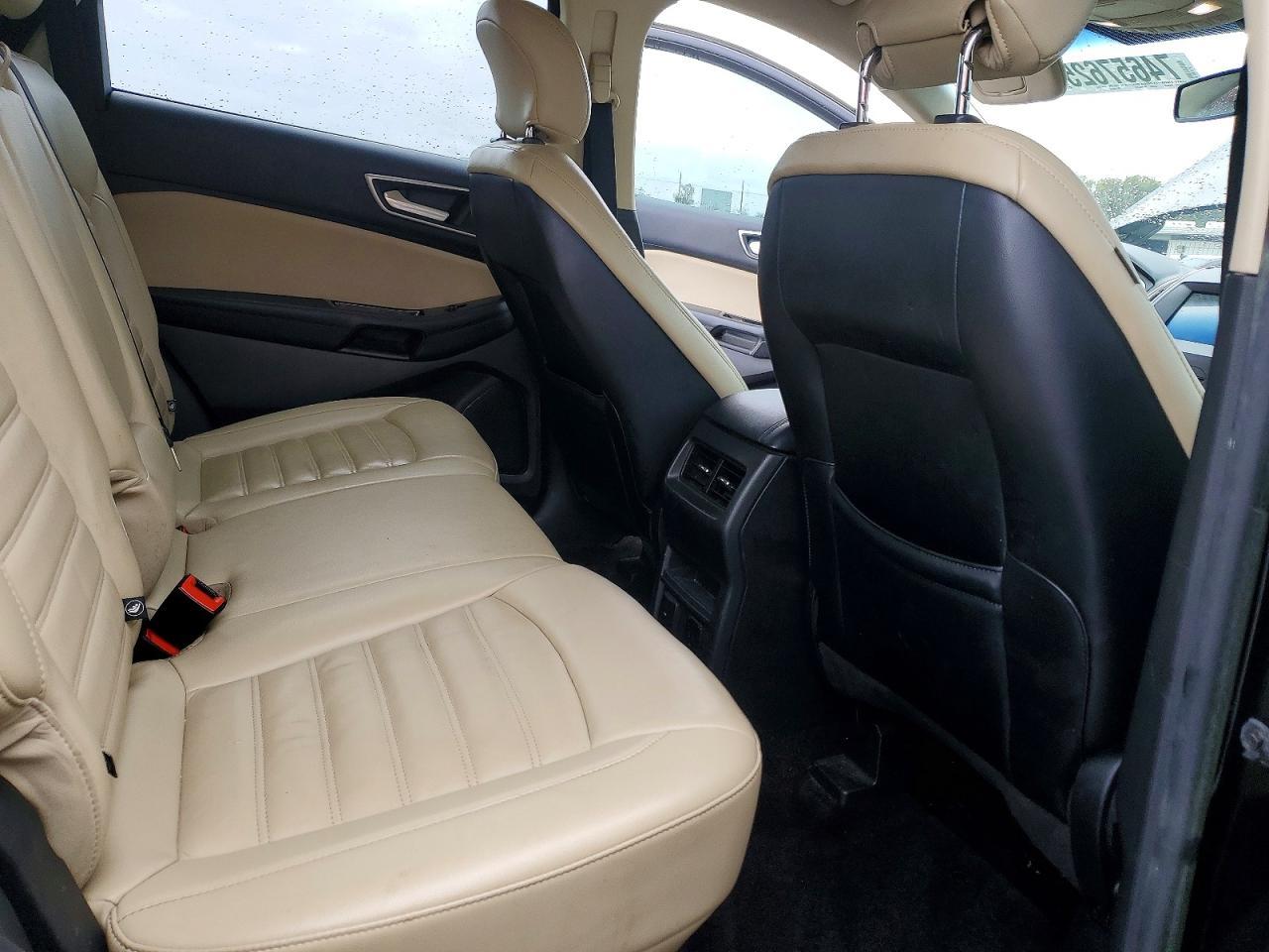 2017 Ford Edge sel