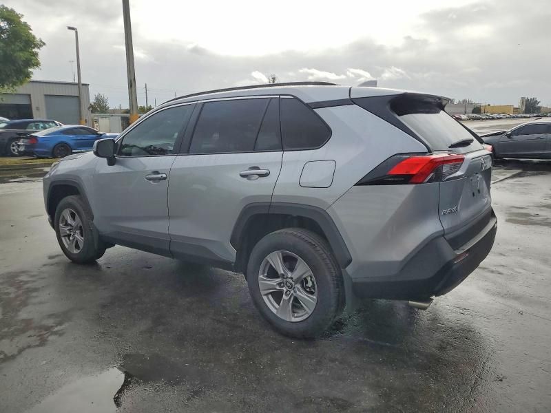 2025 Toyota Rav4 xle